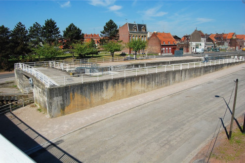 Lock in Canal de Roubaix, France