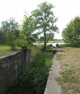 STARY KANAŁ KŁODNICKI (Disused lock in old Klodnitz canal)