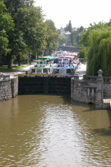 Busy Lock at Prague.