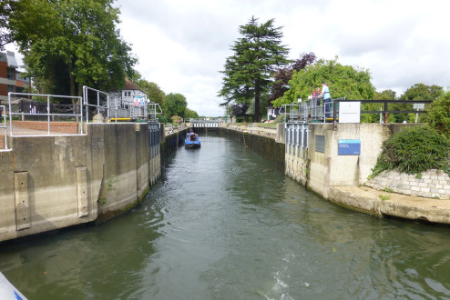 Bell Weir Lock, Surrey.