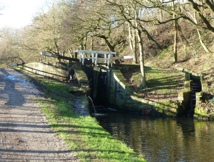 Lock 18E Linthwaite Huddersfield Narrow Canal Yorkshire
