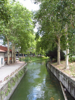 Canal du Midi à Toulouse, ancienne écluse Matabiau, sens Toulouse Etang de Thau.