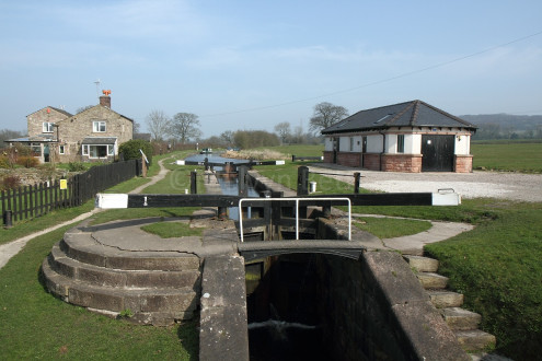 12184 Macclesfield Canal Bosley Locks No1