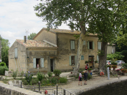 Canal du Midi, écluse (simple) Océan., maison éclusière, commune de Montferrand, Aude, première écluse dans ce département.