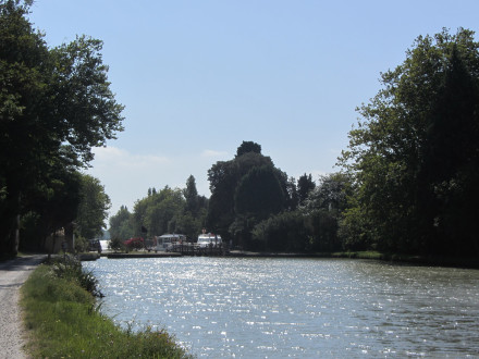 Canal du Midi, écluse (simple) de La Criminelle, commune de Saint Martin Lalande, Aude.