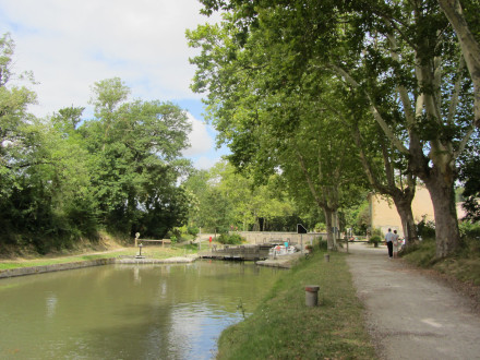 Canal du Midi, écluse (simple) Océan (sens Etang de Thau, Toulouse), commune de Montferrand, Aude, première écluse dans ce département.