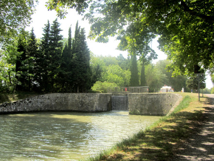 Canal du Midi, écluse (simple) de La Douce (sens Etang de Thau Toulouse), commune de Carcassonne, Aude.