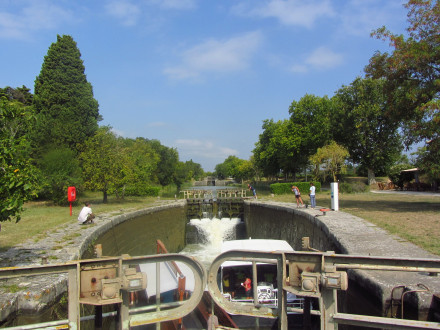 Canal du Midi, écluse (simple) d'Herminis (sens Toulouse Etang de Thau, commune de Carcassonne, Aude.)