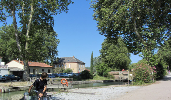 Canal du Midi, écluse (simple) de Gardouch (sens Etang de Thau Toulouse), commune de Gardouch, Haute Garonne.