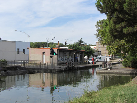 Canal du Midi à Toulouse, Ecluse (simple) Béarnais (sens Etang de Thau Toulouse)