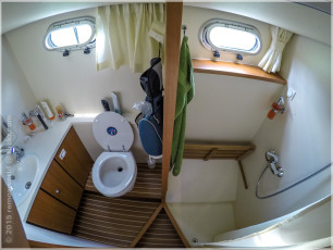 Hausbootferien 2015, Briare, LINSSEN Grand Sturdy 34.9, Achter WC und Dusche