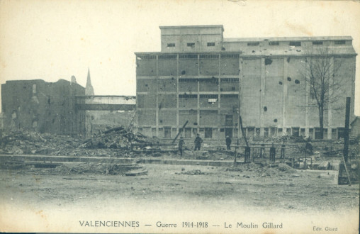 Guerre 14-18, les ruines du moulin Gillard ( ou Giard ? ) au faubourg de Paris .