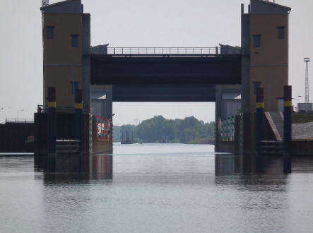 Niedrigwasserschleuse Magdeburg