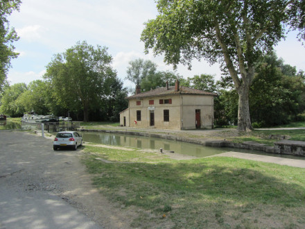 Canal du Midi, écluse (simple) de Vic, commune de Castanet Tolosan, Haute Garonne.