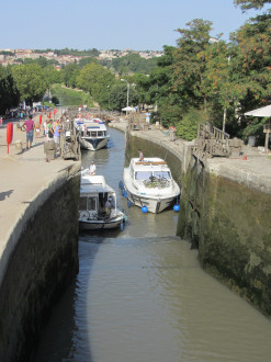 Canal du Midi, écluse (octuple) de Fonserannes, commune de Béziers, Hérault.