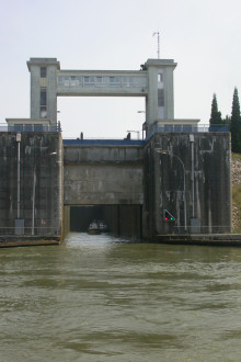 Lock Les Fontinettes, Arques, N. France