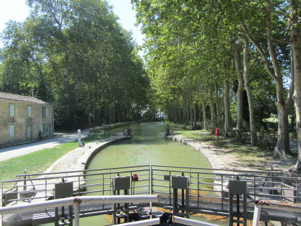 Canal du Midi, écluse (simple) de La Planque (sens Etang de Thau Toulouse), limitrove des communes de Mas-Saintes-Puelles et de Castelnaudary, Aude.