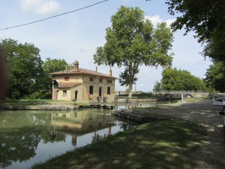 Canal du Midi, écluse (simple) de Vic (sens Etang de Thau Toulouse), commune de Castanet Tolosan, Haute Garonne.