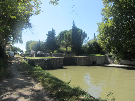 Canal du Midi, écluse (double) de Puichéric (sens Etang de Thau Toulouse), commune de Puichéric, Aude.
