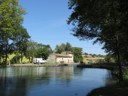 Canal du Midi, écluse (triple) de Laurens, commune de Mas-Saintes-Puelles, Aude.